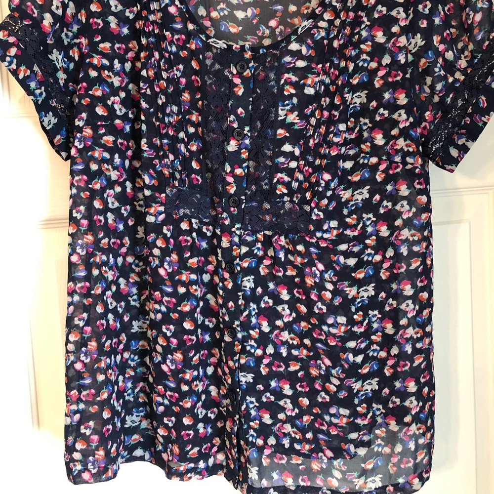 American Eagle Floral Top